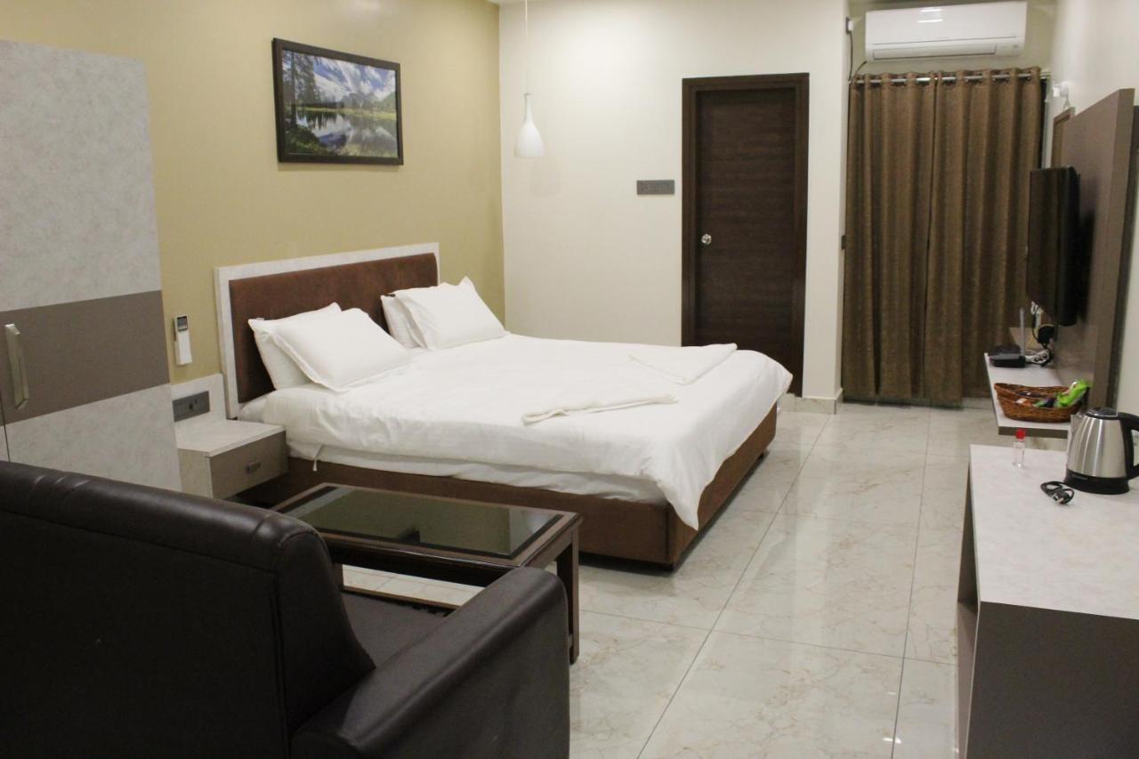 Hotel Kumbhakarna Guntūr 外观 照片